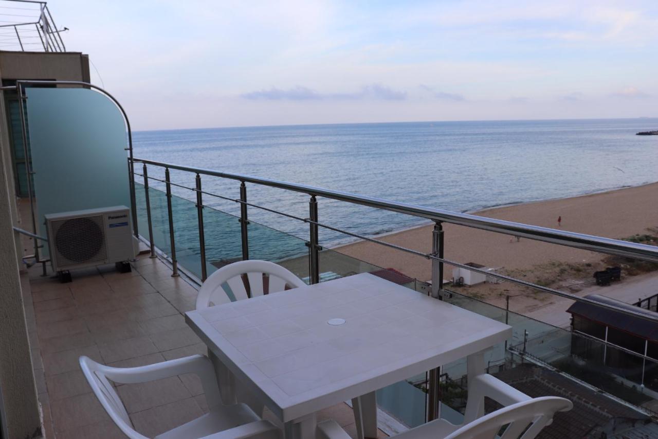 Beach Apartment No 17 Святые Константин и Елена Экстерьер фото